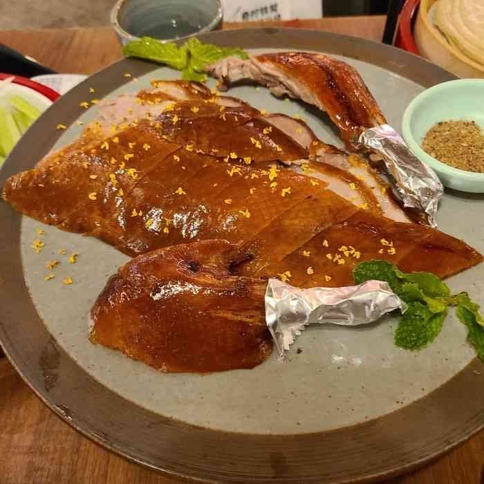 青年公社·烤鸭·京鲁小馆(天安千树店)