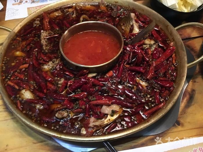 哥老官重庆美蛙鱼头(周浦万达店)