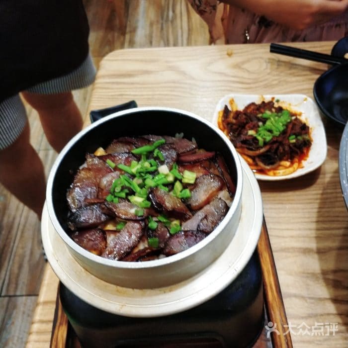 酒坛老灶柴火饭