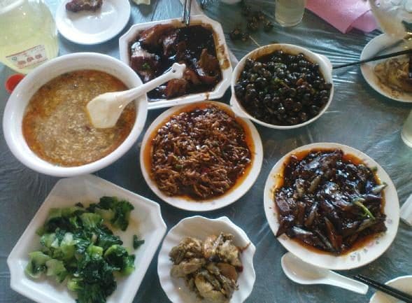 灶头屋里灶头饭