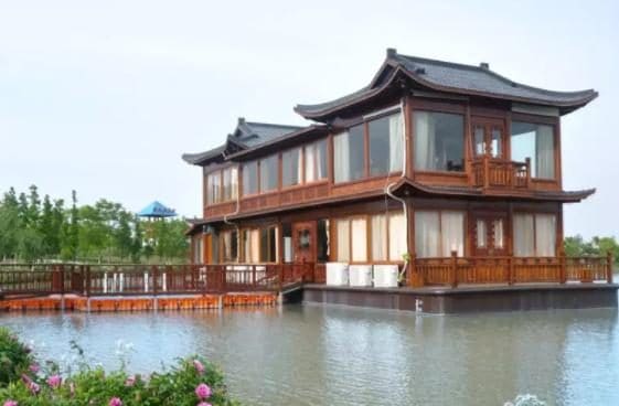 明珠湖景区水上餐厅